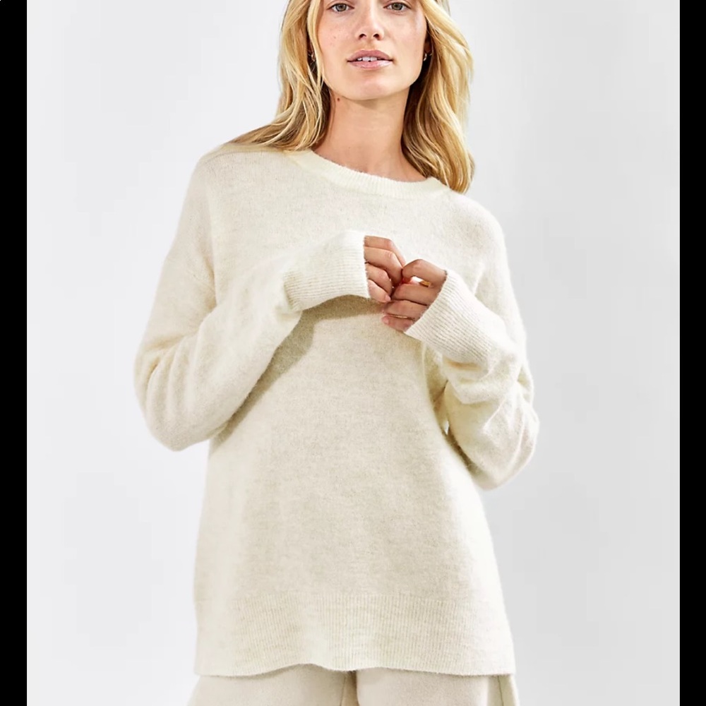 Aritzia Thurlow Sweater